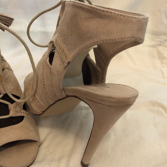 Call It Spring Suede Heels Size 7 - Picture 4 of 8